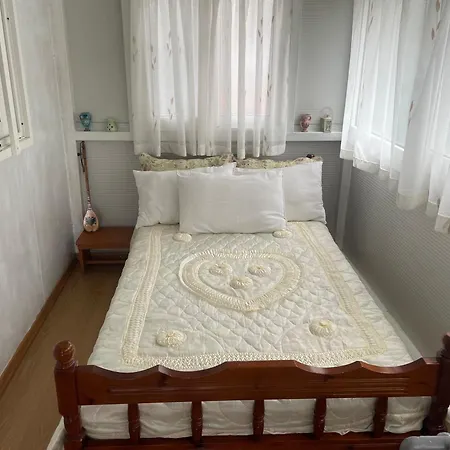 Small Private House In Livadhi *